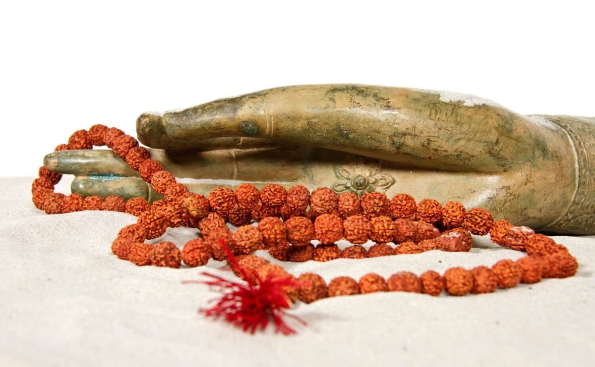 Mala Rudraksha - YOVANA GmbH • yogabox.de