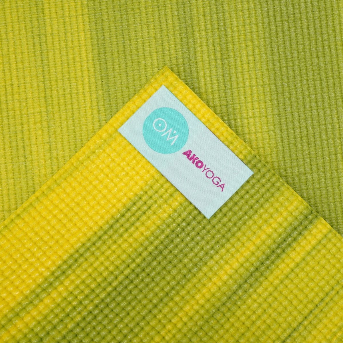 Yogamatte Rainbow - YOVANA GmbH • yogabox.de